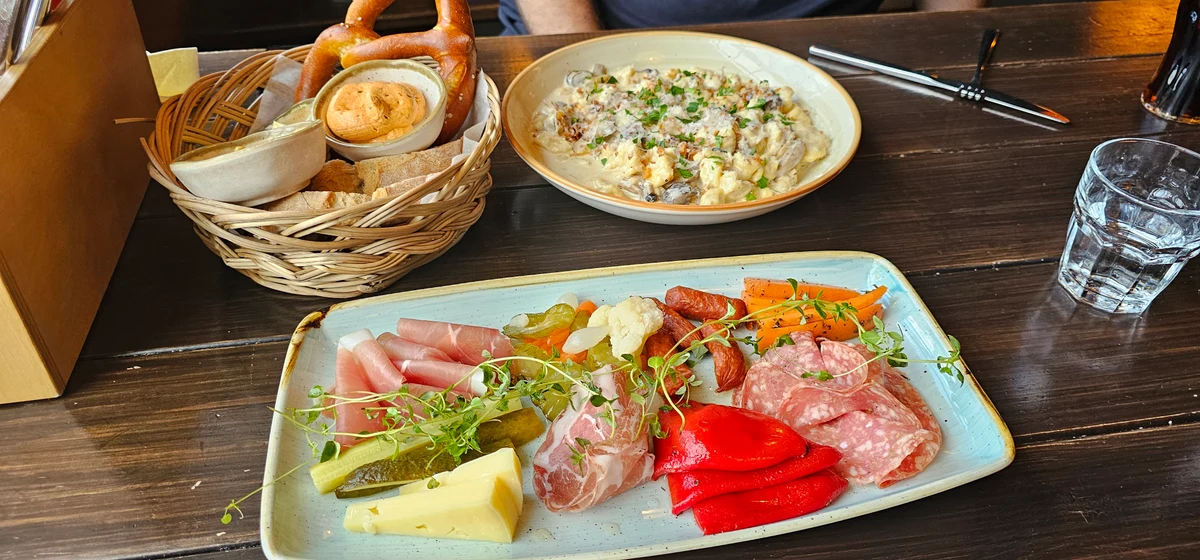 Liseberg - German Dinner