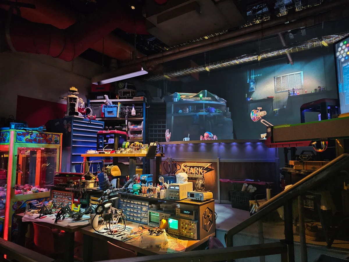Disneyland Paris - Disney Adventure World - Spider-Man W.E.B. Adventure queue