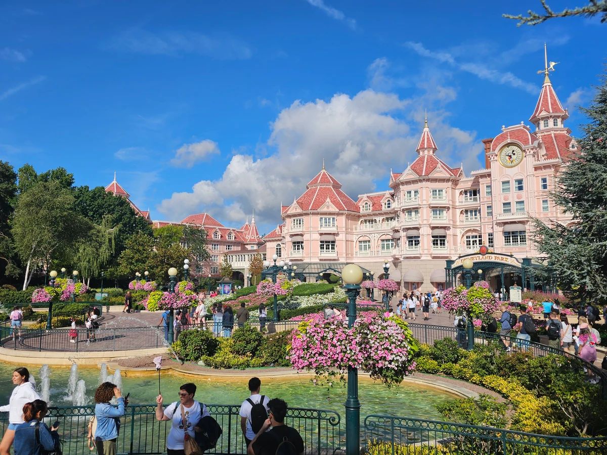 Disneyland Paris - Disneyland Park - Disneyland Paris Esplanade