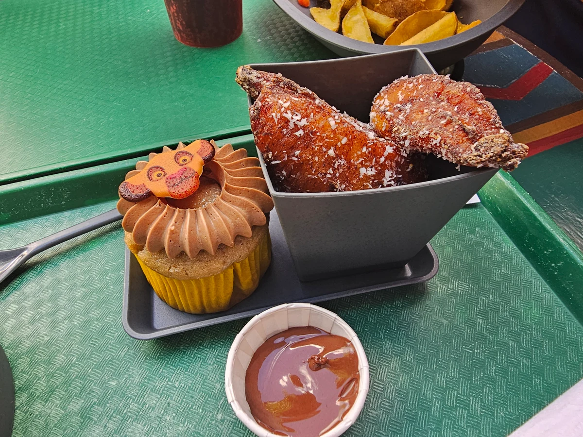 Snacks And Drinks