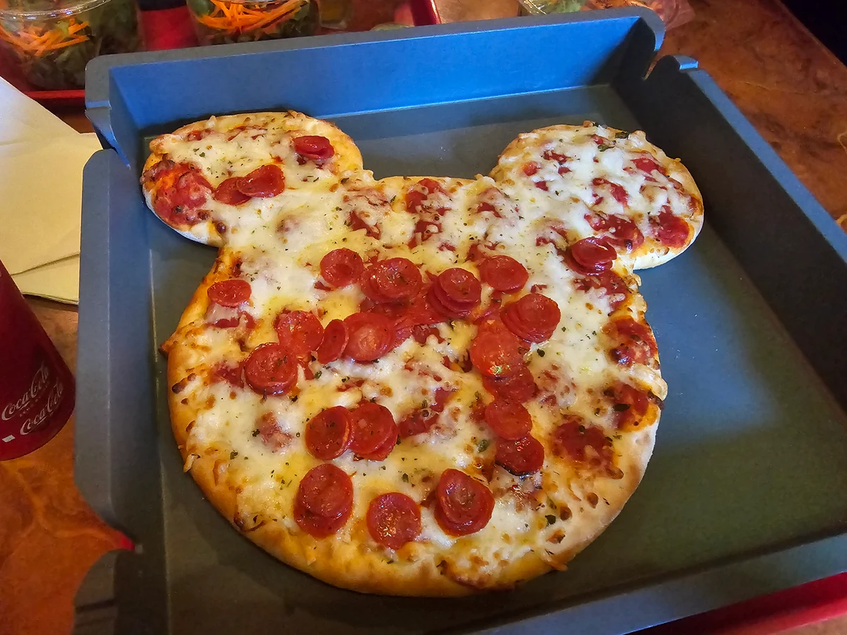 Disneyland Paris - Disneyland Park - Mickey Mouse Pizza - Pizzeria Bella Notte