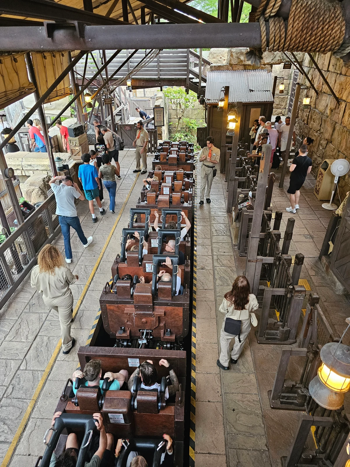 Disneyland Paris - Disneyland Park - Indiana Jones Station