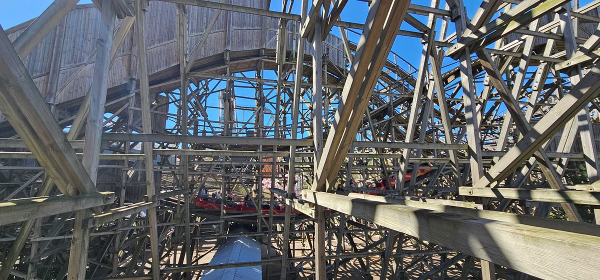 Liseberg - Balder supports