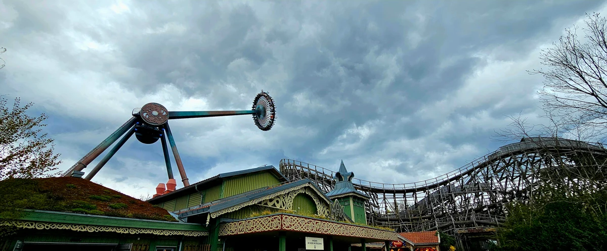 Liseberg - Loke in the distance
