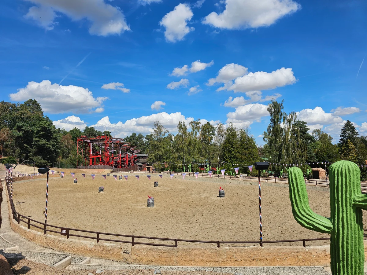 Mer de Sable - Showground
